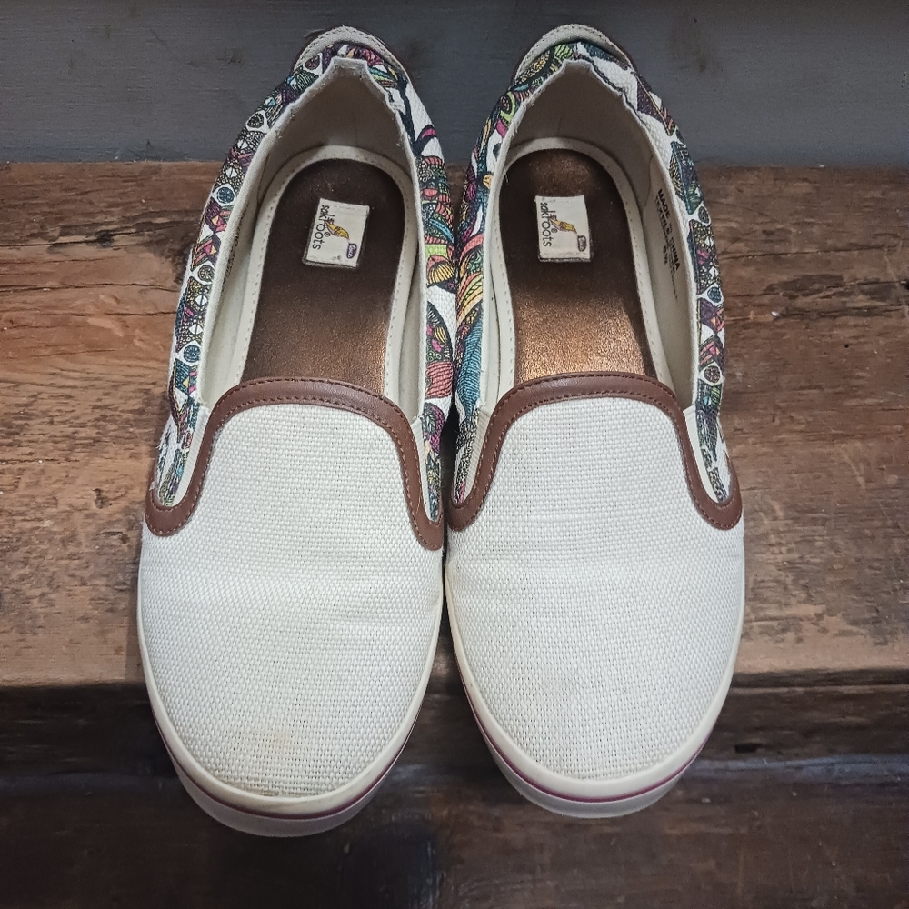 Sakroots slip on canvas shoe size 8 1/2